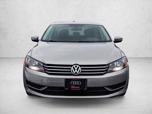 2014 Volkswagen Passat 1.8T Auto SE w/Sunroof & Nav