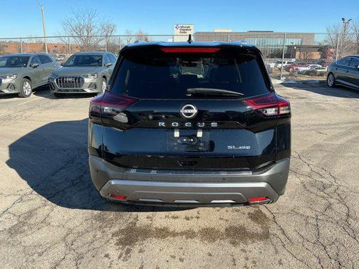 2022 Nissan Rogue SL