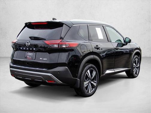 2022 Nissan Rogue SL