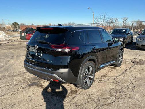 2022 Nissan Rogue SL