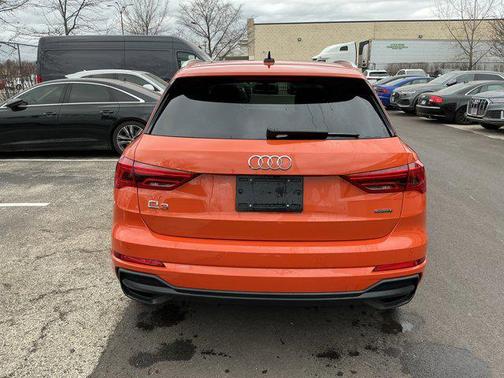 2025 Audi Q3 Premium 45 TFSI S line quattro Tiptronic