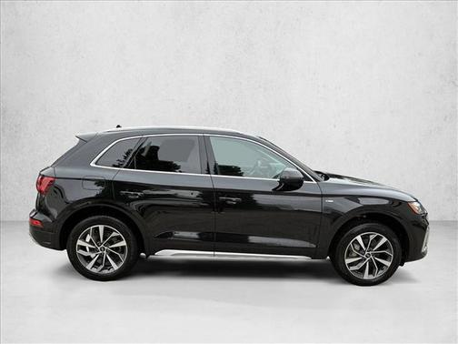 Mythos Black Metallic 2023 Audi Q5 45 S line Premium Plus