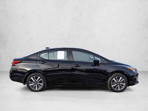 2022 Nissan Versa 1.6 SV