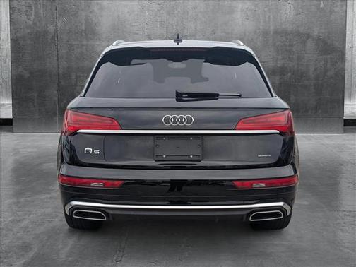 2022 Audi Q5 45 S line Premium