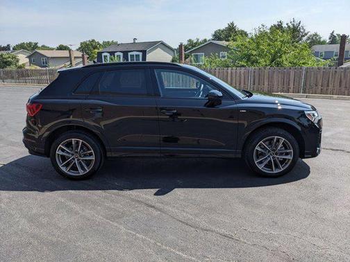 2025 Audi Q3 Premium 45 TFSI S line quattro Tiptronic