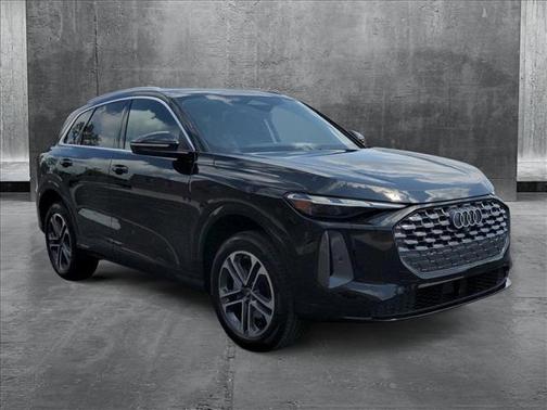 2025 Audi Q5 Premium