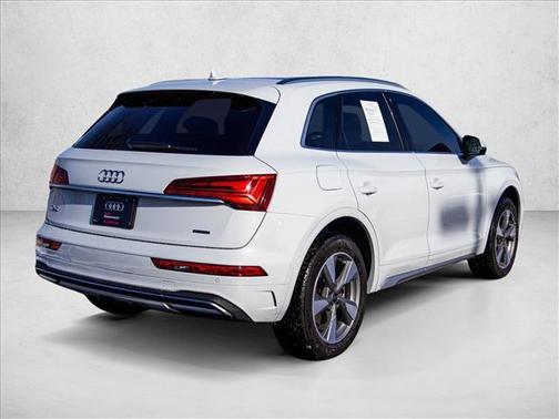 2023 Audi Q5 40 Premium Plus