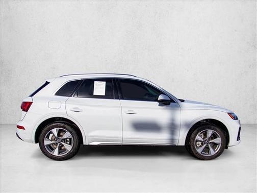 2023 Audi Q5 40 Premium Plus