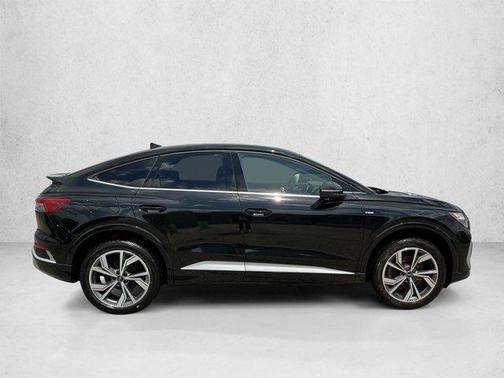 Mythos Black Metallic 2023 Audi Q4 e-tron Premium 50 quattro