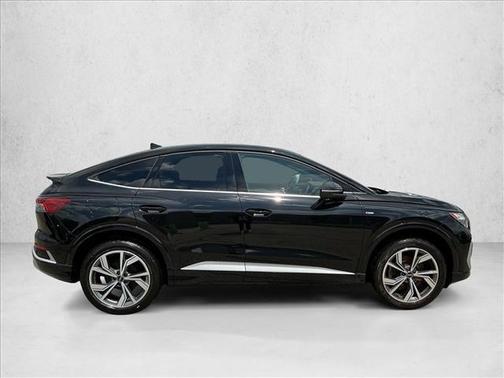 Mythos Black Metallic 2023 Audi Q4 e-tron Premium 50 quattro