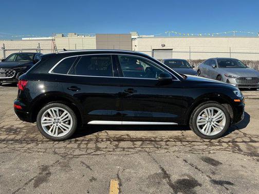 2020 Audi Q5 45 Premium Plus