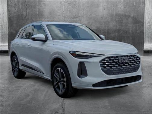 2025 Audi Q5 Premium