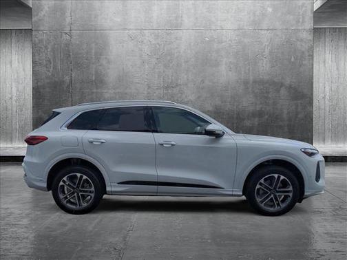 2025 Audi Q5 Premium