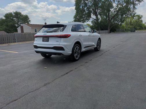 2025 Audi Q5 Premium