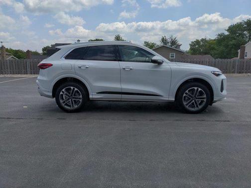 2025 Audi Q5 Premium