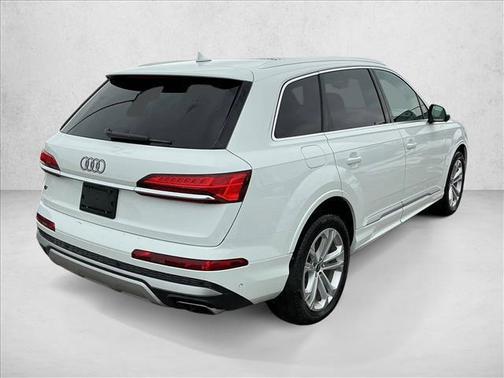 2025 Audi Q7 55 Premium Plus