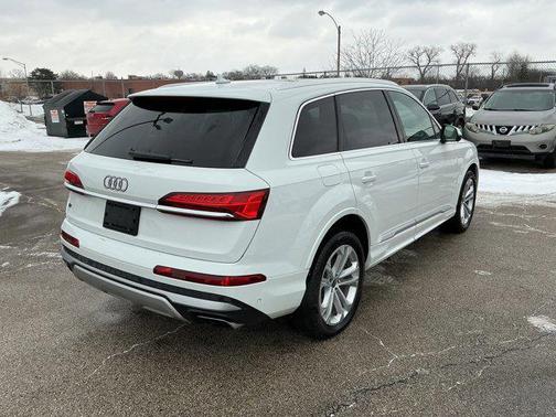 2025 Audi Q7 55 Premium Plus