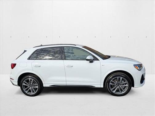 2025 Audi Q3 Premium 45 TFSI S line quattro Tiptronic