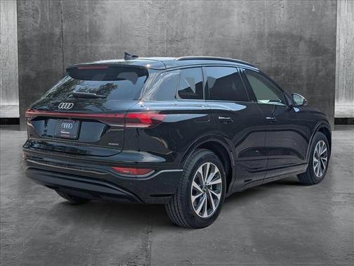 2025 Audi Q6 e-tron Prestige quattro