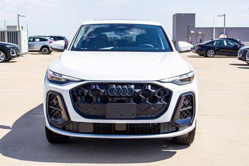 Glacier White Metallic 2026 Audi Q5 Sportback Premium Plus TFSI quattro S tronic