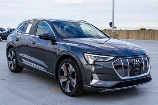 2019 Audi e-tron Premium Plus