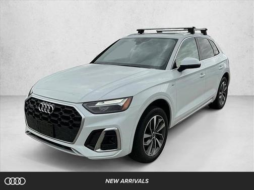 Glacier White Metallic 2023 Audi Q5 45 S line Premium