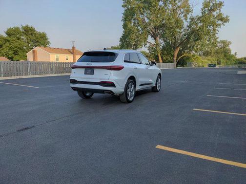 2025 Audi Q5 Premium Plus