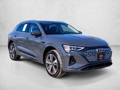 2024 Audi Q8 e-tron Premium Plus