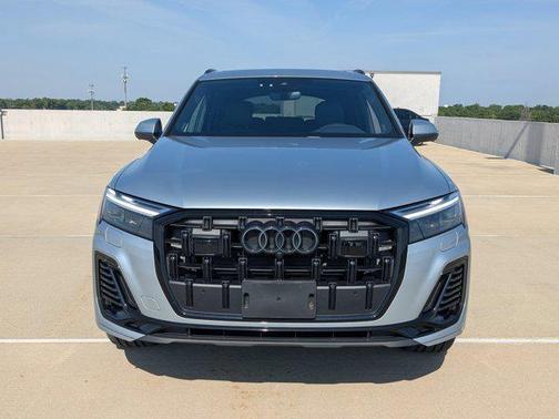 2025 Audi Q7 45 Premium Plus