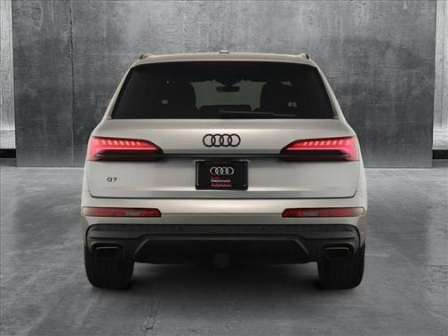 2025 Audi Q7 45 Premium Plus
