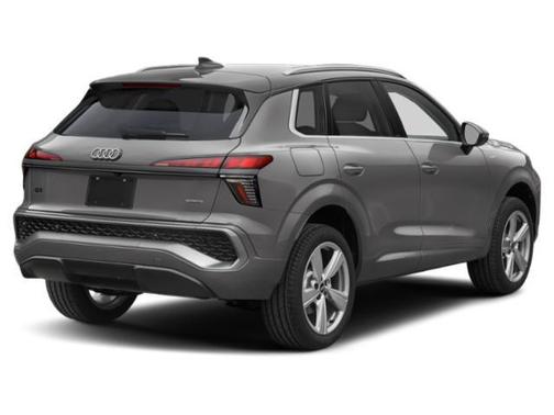 Daytona Gray Pearl Effect 2027 Audi Q3 TFSI quattro S tronic