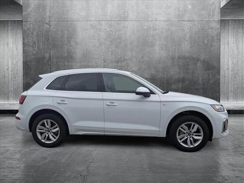 2022 Audi Q5 45 S line Premium