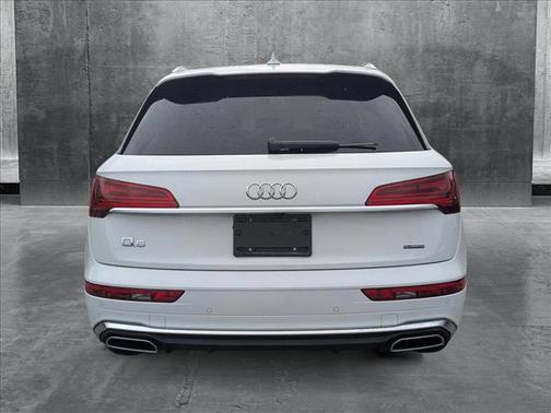 2022 Audi Q5 45 S line Premium