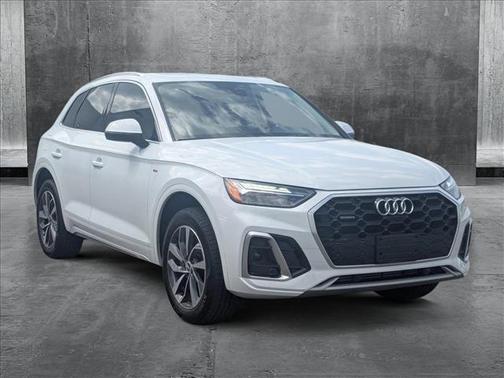 2022 Audi Q5 45 S line Premium Plus