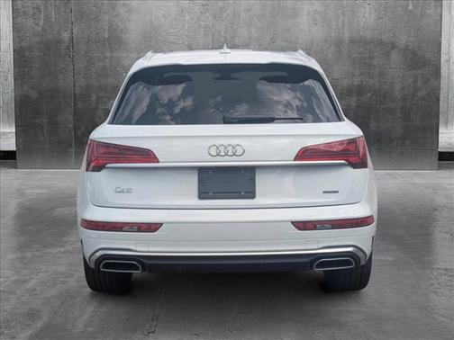 2022 Audi Q5 45 S line Premium Plus
