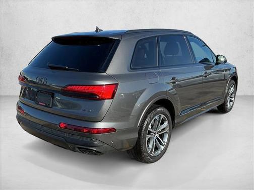 2025 Audi Q7 45 Premium Plus