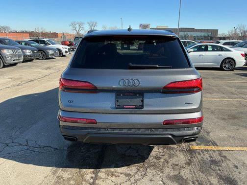2025 Audi Q7 45 Premium Plus