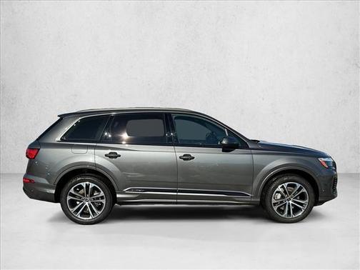 2025 Audi Q7 45 Premium Plus