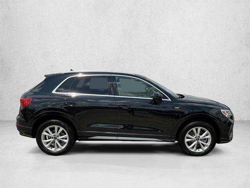 Mythos Black Metallic 2025 Audi Q3 Premium 45 TFSI S line quattro Tiptronic