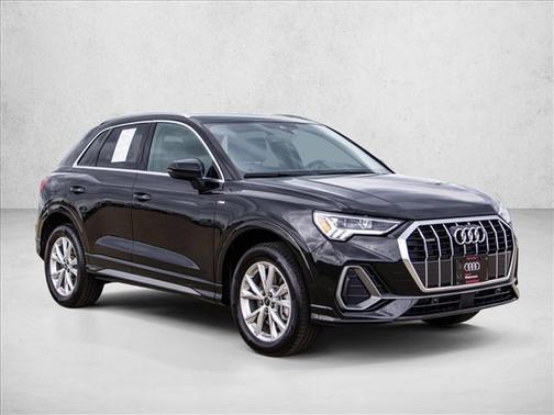 Mythos Black Metallic 2025 Audi Q3 Premium 45 TFSI S line quattro Tiptronic
