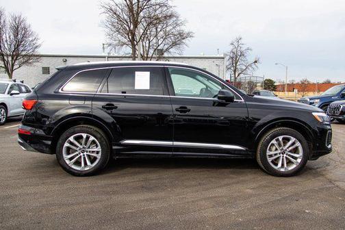 2025 Audi Q7 55 Premium Plus