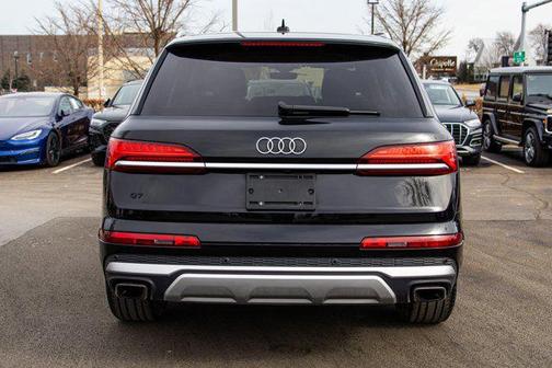 2025 Audi Q7 55 Premium Plus