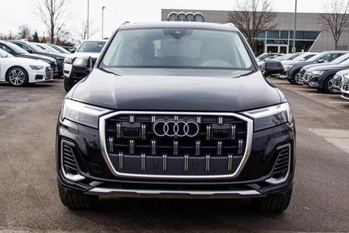 2025 Audi Q7 55 Premium Plus