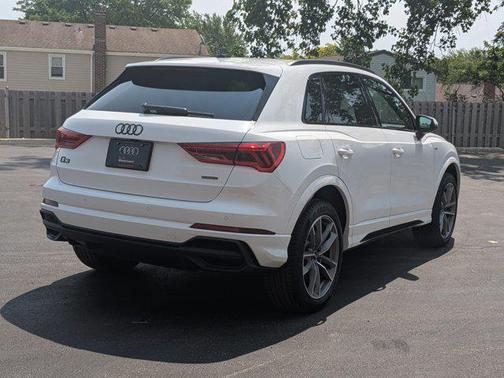 2025 Audi Q3 Premium 45 TFSI S line quattro Tiptronic