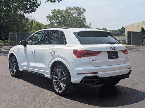 2025 Audi Q3 Premium 45 TFSI S line quattro Tiptronic