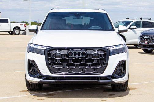 Glacier White Metallic 2026 Audi Q7 55 Prestige