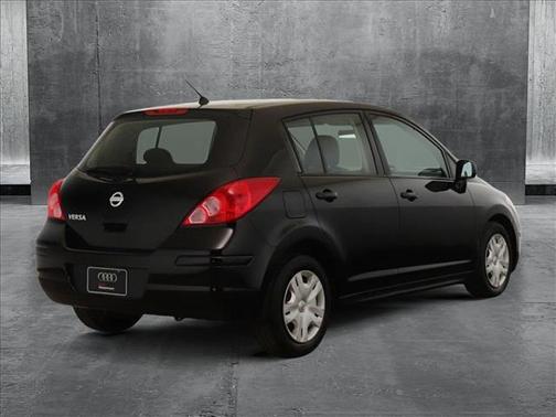 2010 Nissan Versa 1.8 S