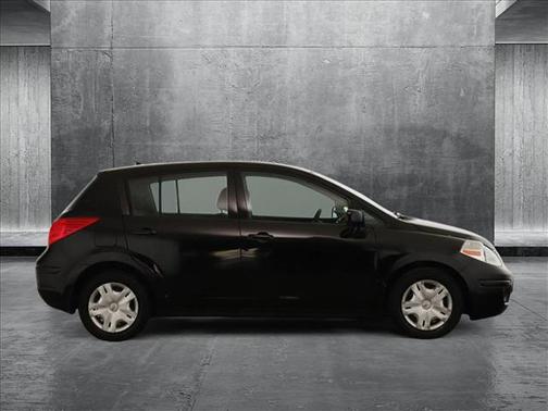 2010 Nissan Versa 1.8 S