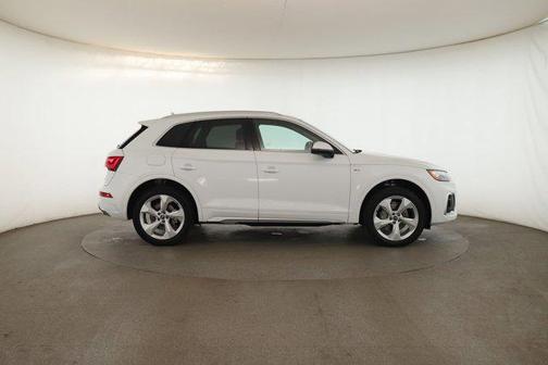 2025 Audi Q5 45 S line Premium Plus