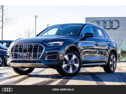 2023 Audi Q5 40 Premium Plus